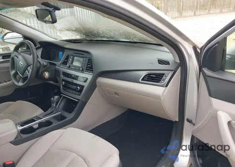 2015 Hyundai Sonata Sport z USA, uszkodzony, nr VIN 5NPE34AF7FH218715